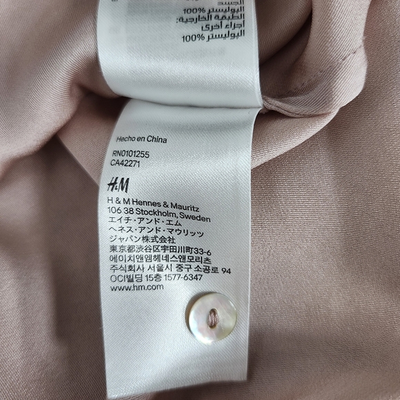 H&M Soft Pink Ruffle Blouse - Picture 9 of 9